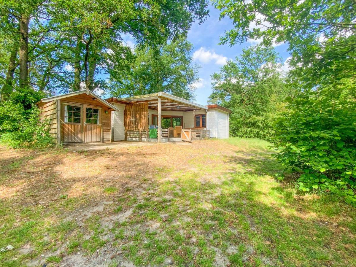 Witte Bungalow Uden Luaran gambar