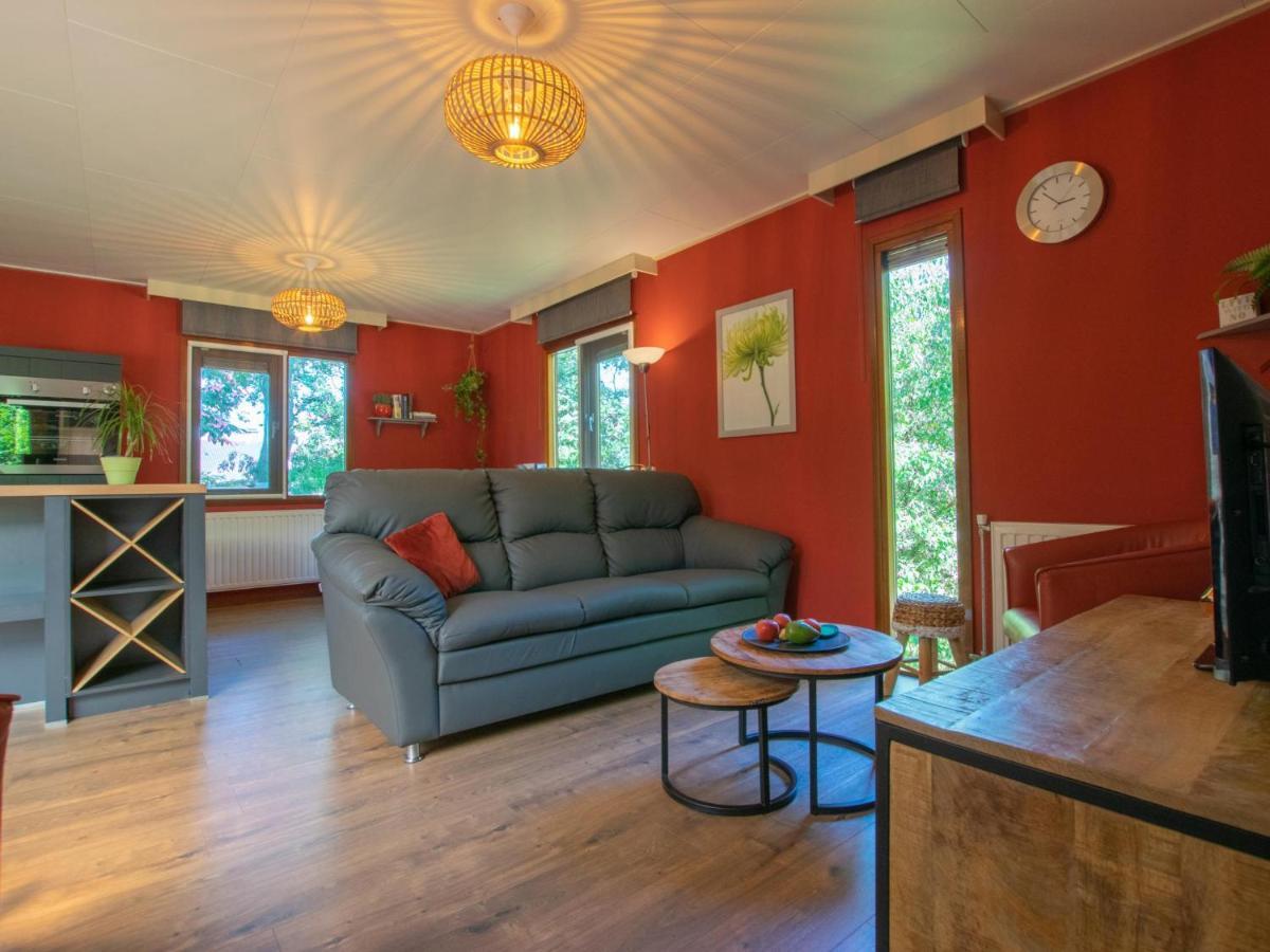 Witte Bungalow Uden Luaran gambar