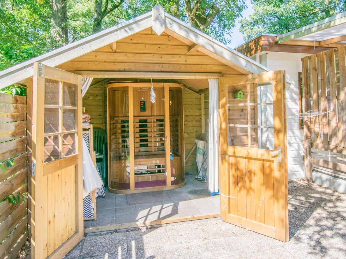 Witte Bungalow Uden Luaran gambar