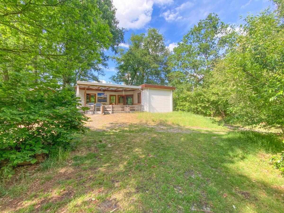 Witte Bungalow Uden Luaran gambar